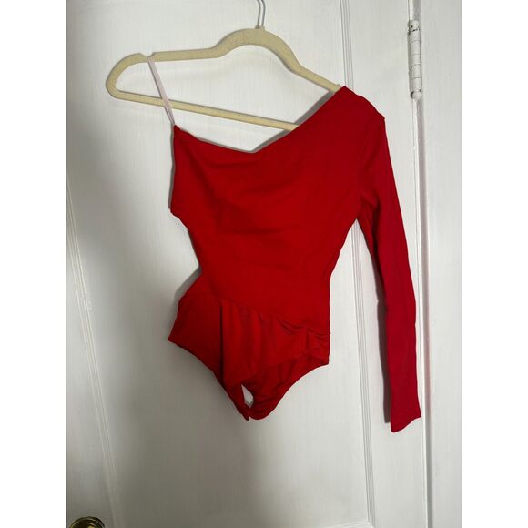 Revolve H:ours Karly Red One Shoulder Cut Out Bodysuit - Picture 5 of 6